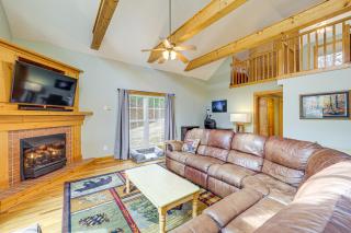 Pet-Friendly Cabin with Hot Tub in North Carolina! - Stony Fork - 7