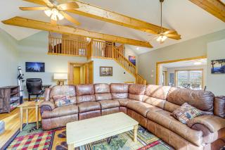 Pet-Friendly Cabin with Hot Tub in North Carolina! - Stony Fork - 6