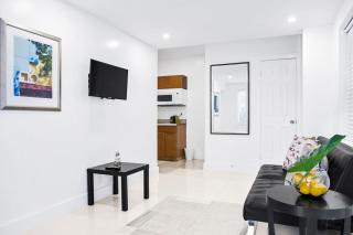 Miami Designer Apartment Unit 1 - 2