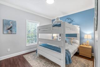 DockTales - Panoramic Views & Private Dock - Six Mile - 6