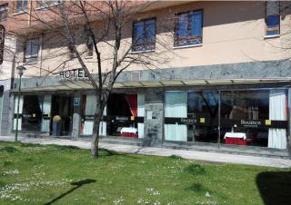 Hotel Confort BRASEROS - 9