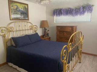 STAIRS OPTIONAL! Lakefront! Pool! On Water! Convenient Fishing! - Osage Beach - 1