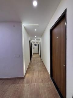 Sushma hotel - Lucknow - 6