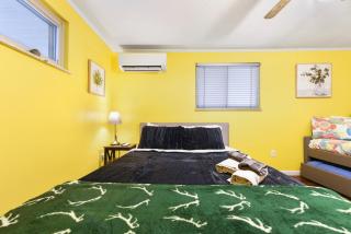 Secluded Hilltop Hideaway - Hot Tub! Two Living Rooms! - 9