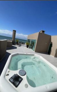 Apartamento 3 Suites Bombas Pe na Areia - Bombinhas - 2