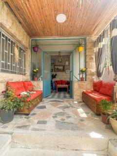 Specious Art Space in Jabal Al-Weibdeh - Amman - 0
