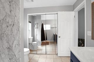 Entire house in Avondale, walking distance to shops and restaurants - 8