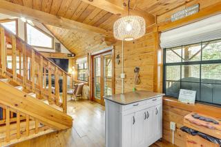 Secluded Mtn-View Cabin with Fireplaces in Murphy! - Salem - 1
