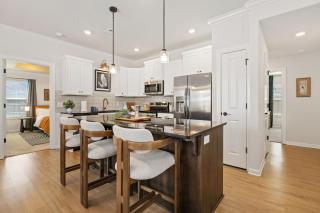 Nightfall Retreat-5 Mi to UofA-3 Mi to NatureTrail - 5