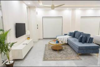 Hudsons Pent - Lahore - 5