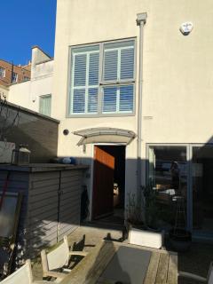 The Green Room - ROOM & EN-SUITE ONLY - Cheltenham - 1