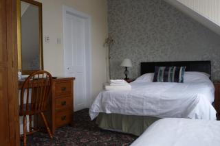 Bank Guest House - 7
