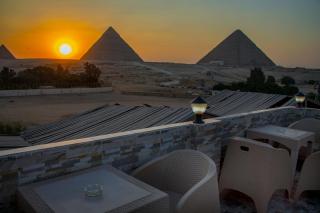 Anubis kingdom pyramids - Il Cairo - 2