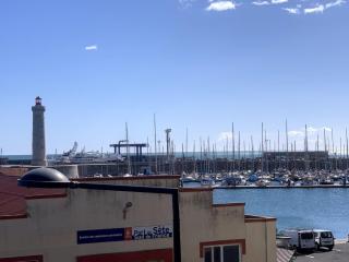 Beautiful P2 center, harbor and sea view - 4