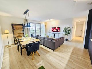 Serene 2 bedroom flat with private terrace-CD10 - 4