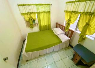 Tamari's Rest House - Lian - 5