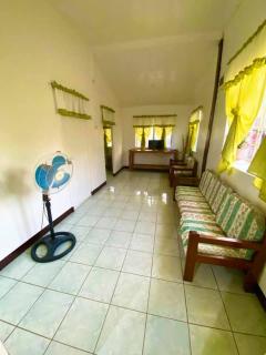 Tamari's Rest House - Lian - 2