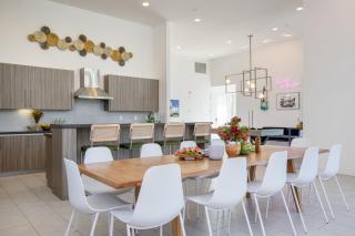 Sleeps 40 3 Luxe Villas next to Empire Polo Club Putting Green Pickleball - La Quinta - 1