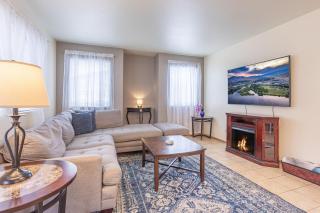 Walk to Downtown Leavenworth * Sleeps 6 + Pets * Ground Level Gem! - 8