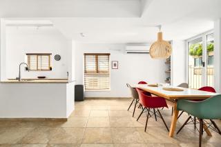 Penthouse & Terrace near Hilton by FeelHome - 9