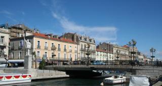 Emplacement rare élégant appartement avec balcon sur le Canal Royal - Sète - 3