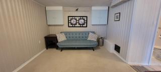 Private large 1 Bed 1 Bath entire basement unit - Toronto - 4