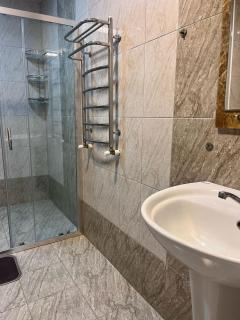 Boulevard Side Apartment - Baku - 4