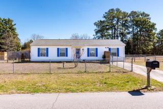 Coastal Hubert 3bed Home-Covered Patio, Pet-friendly! - Hubert - 0