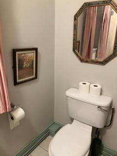 Iniscealtra Mini Bedsit Studio - 2