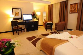Monroe Hotel & Suites - 1