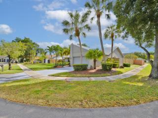 Tropical Dream House in Plantation 3 Bedroom Home with Pool - 9