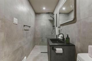 Artful 3BR in Montreal Village - Montreal - 6