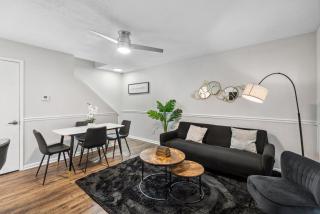 Charming 2BR Duplex 15 Min to BHM - 2