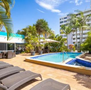 TJs Beachside Broadbeach Apartment - Views, WiFi - Gold Coast - 2