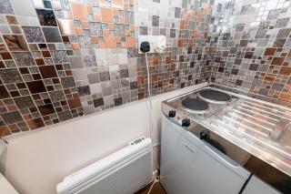 Stylish and New Urban 2 bedroom Flat in leafy Sale Trafford close to Tram Station with easy commute into Manchester City Centre - Sale - 7