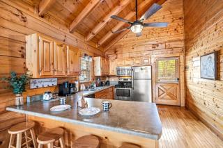 Starry Mountain View- Hot Tub - Pool Table - Prime Location - 1