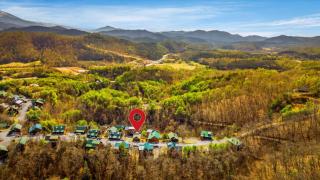 Starry Mountain View- Hot Tub - Pool Table - Prime Location - Pigeon Forge - 9
