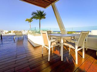 Wide Studio with Sunny Balcony Pool Gym Steps 2 Beach - Playa del Carmen - 9