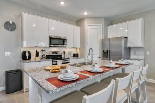 Luxuosa Villa 4Q c/ Piscina | 10 min da Disney! - 4