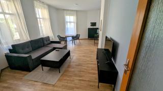LeHaStays Buckau - NS15-02 I 2 Zimmer I voll ausgestattete Küche I Erdgeschoss I Balkon I Smart TV - Magdeburgo - 6