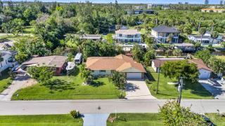 Heated Pool & Spa Home on a Gulf Access Canal - Bonita Springs - 3