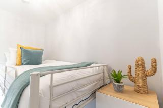The Charming Redwood Escape, New Forest - Ower - 2