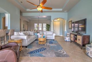Beautifully Furnished Single Family Pool Home with Lake View in Gateway - Gateway - 8