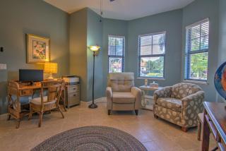 Beautifully Furnished Single Family Pool Home with Lake View in Gateway - Gateway - 7