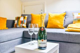 2 Bed Seaside Flat in Southsea - entire apartment - Portsmouth - 1