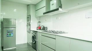 4 Bedroom Stylish Retro Apt in Victoria Island - 9