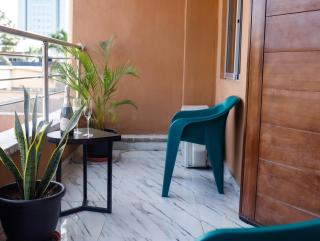 4 Bedroom Stylish Retro Apt in Victoria Island - 8