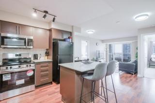 Luxury 2Br 2Bath 1 Prk Condo SQ1 Toronto Airport - Mississauga - 9