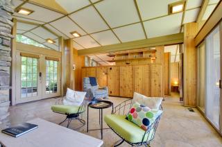 Tranquil Mid-Century Modern Cottage with Forest View - 4