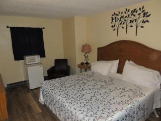 White Caps Motel - Port Clinton - 7
